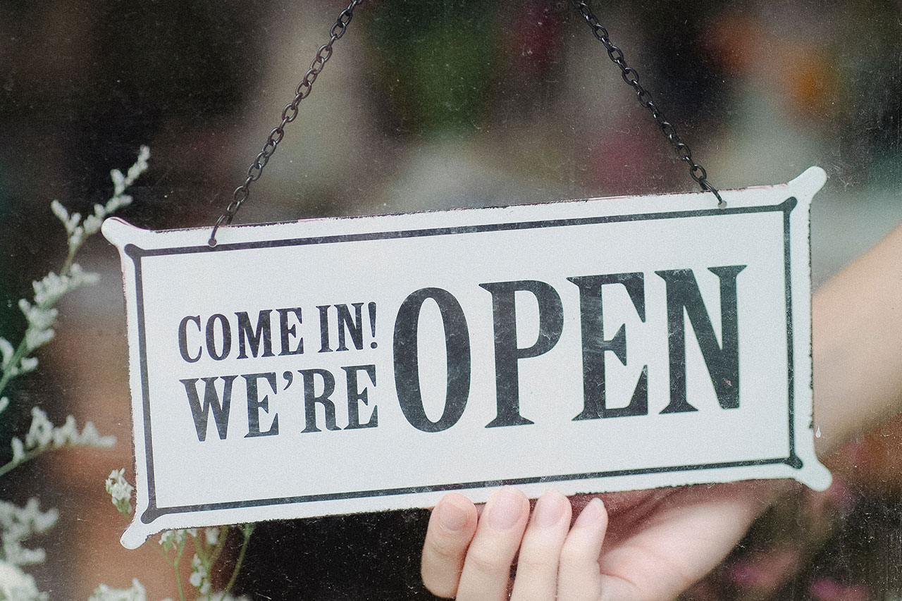 Vets Open Sign Weekend Opening Hours - Ashgrove Vets